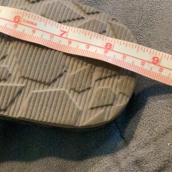 EUC Volcom Recliner Sandals - Picture 3 of 5